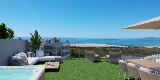 Stunning penthouse in Santa Pola with panoramic sea view