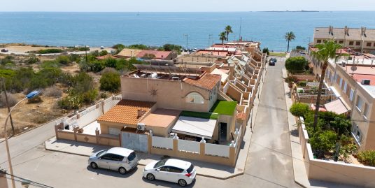 Semi detached bungalow with tourist license in Santa Pola